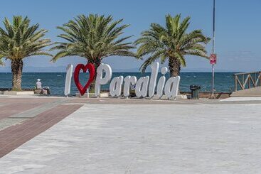 アパートホテル Lucia Hotel Paralia