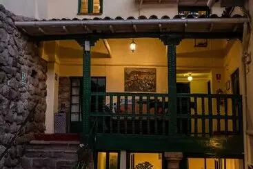 Hostal Corihuasi