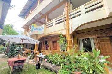 Hotel Oyo 876 Escurel Inn Boracay