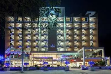 בית מלון כפרי Long Beach