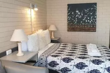 בית מלון כפרי Sandpipers @ Millicent