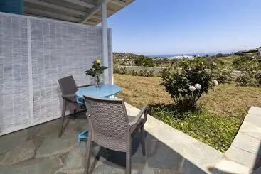 アパートホテル Eutuxia Rooms & Studios