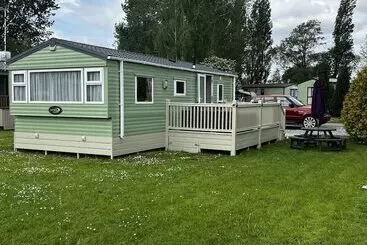 کلبه Relaxing And Quiet Holiday Cabin, Sleeps 4