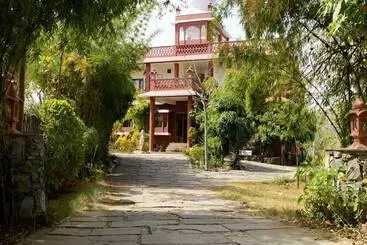 Hotel The Sky Imperial Kumbhalmer Resort