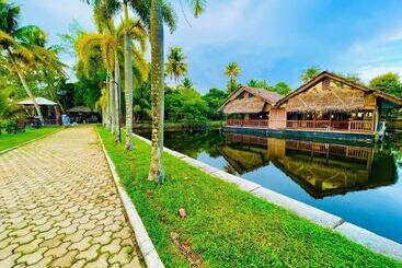 Plumeria Lake Resort & Spa