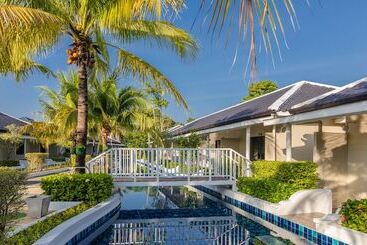 ホテル Blu Boat Pool Access Resort