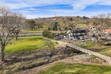 住宿加早餐  The 10th Green Inn