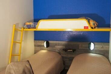 Hotel Kyriad Direct Macon Sud