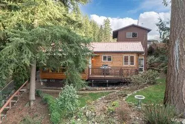 Mökkimajoitus Koi Story Cabin