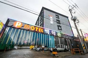 Motel Boseong White House