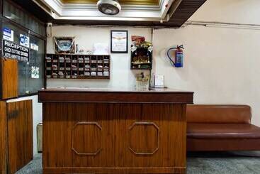 Goroomgo Hotel Manglam Kanpur