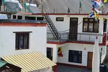 Piggy Hostel Kaza