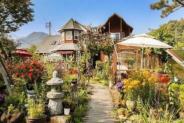 Danyang Sainam Landscape Pension