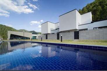 펜션 Hongcheon Uno House Pool Villa