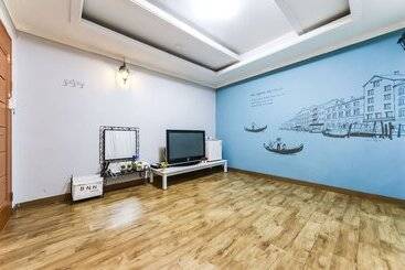 فندق على الطريق Banana Biztel Jukdo Market Pohang