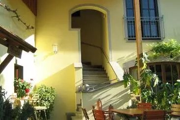 Aamiaismajoitus (B&B) Winzerstube Familie Schilling