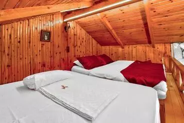 هتل Paradise Plus Agva