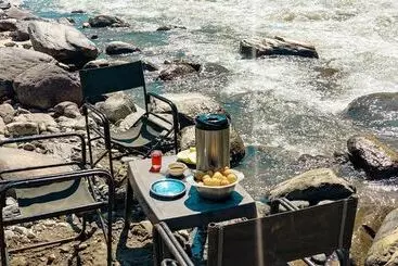 هتل Vedant Valley Resort, Kund