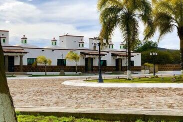 هتل Villas Mahando