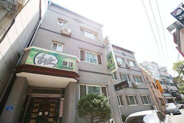 Motel Jecheon Herb Park