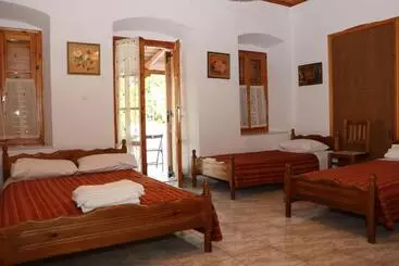 Pensão Maleatis Apollo Guesthouse