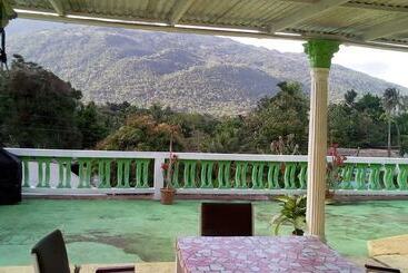 هتل آپارتمان Caldo Tours