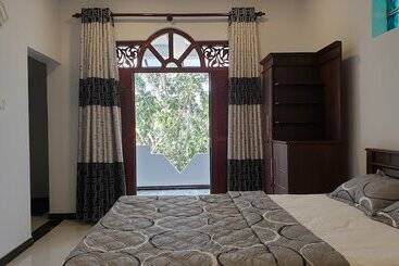 Отель Grand Villa Kalametiya