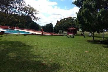 Otel Pousada H Sarapuí