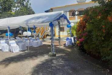 Pensión Viviennes Guest House