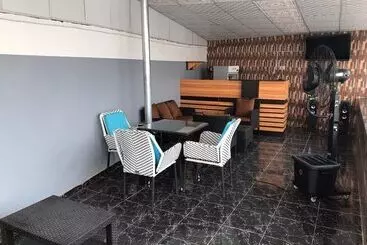 هتل آپارتمان Stella Holiday Inn