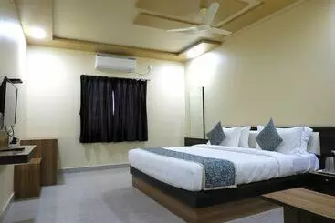 Hotel Daksh