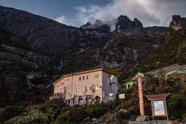 Laban Rata Resthouse At Mount Kinabalu