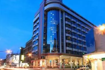 Hotel Golden Crown Grand