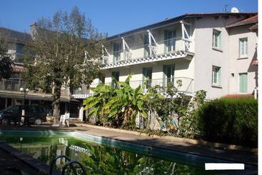 فندق Hôtel Les 2 G