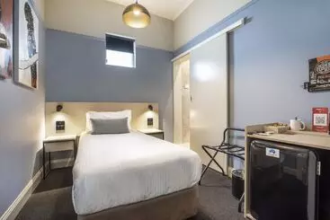 Nightcap At Federal Hotel Mt Gambier