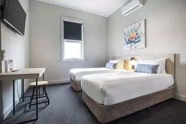 Nightcap At Federal Hotel Mt Gambier