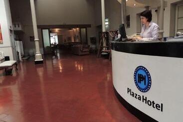 호텔 Plaza