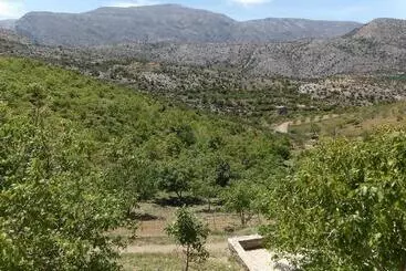 بنسيون Arodamos Traditional Houses
