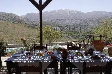 פנסיון Arodamos Traditional Houses