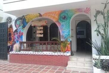 Casa Tropicalia Hostel