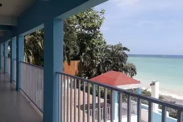 Hotelli Golden Shore Resort