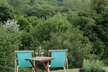 Valley Camping At The Wheatsheaf