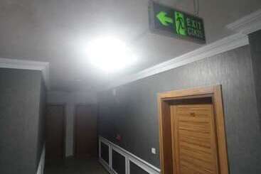 Апарт-отель The Queens Apart