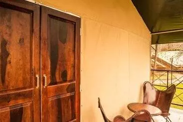 Royal Land Luxury Ac Tent