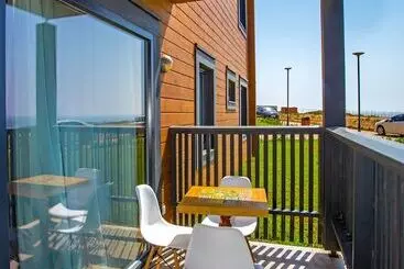 هتل Zina Beach Resort & Spa