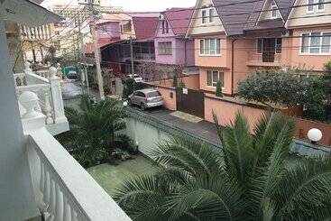 펜션 Lazur Guest House