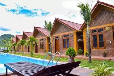 پانسیون Phong Nha Hillside View Bungalow