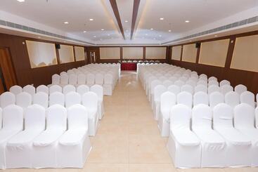 Hôtel Navaratna Inn A Luxury