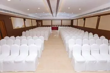 Hotel Navaratna Inn A Luxury