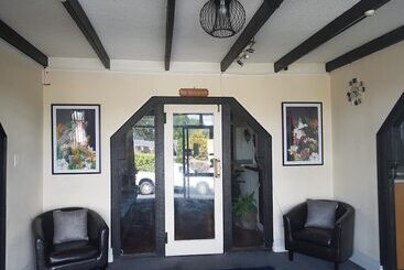 모텔 Putaruru Arms Motor Inn